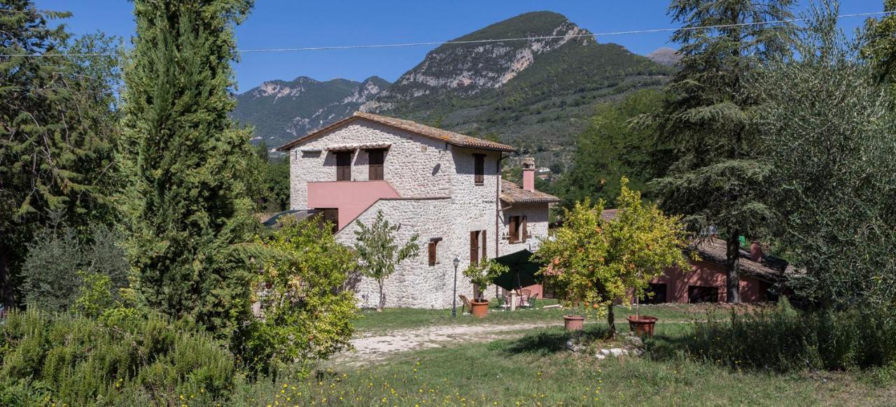 Agriturismo I Melograni Ferentillo Εξωτερικό φωτογραφία